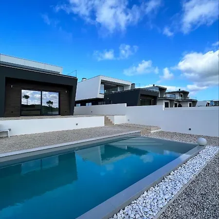 Willa Luxury With Heated Pool & Panoramic Ocean & Valley Views São Martinho do Porto
