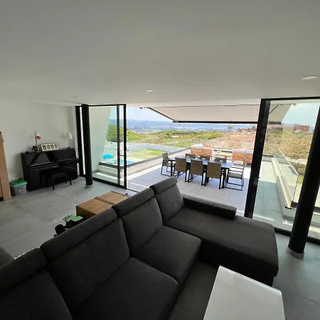 Vila Luxury With Heated Pool & Panoramic Ocean & Valley Views