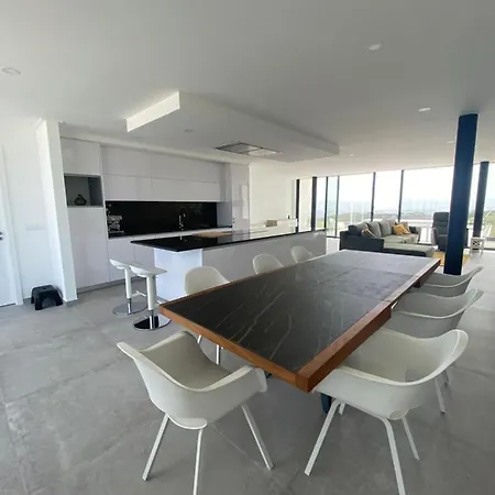 Willa Luxury With Heated Pool & Panoramic Ocean & Valley Views *