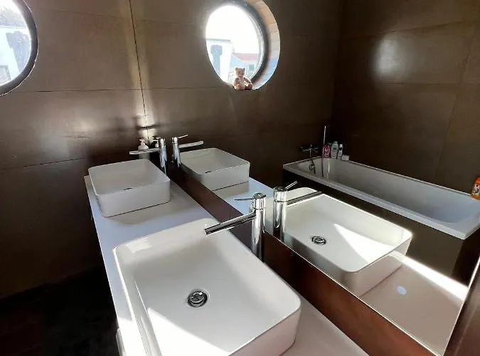 Luxury With Heated Pool & Panoramic Ocean & Valley Views *