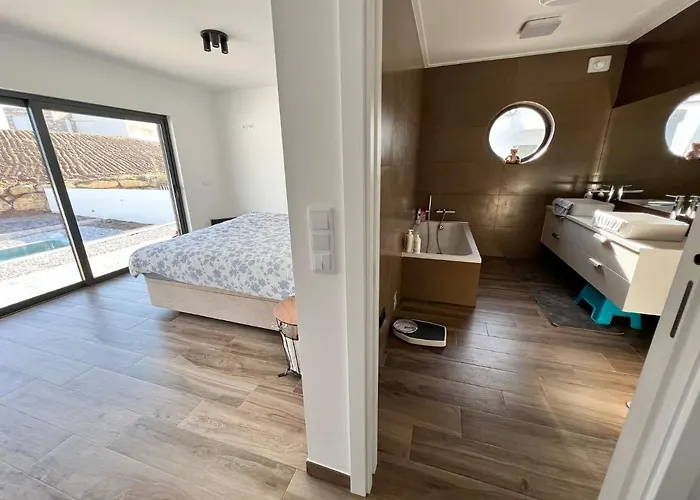 Luxury With Heated Pool & Panoramic Ocean & Valley Views São Martinho do Porto