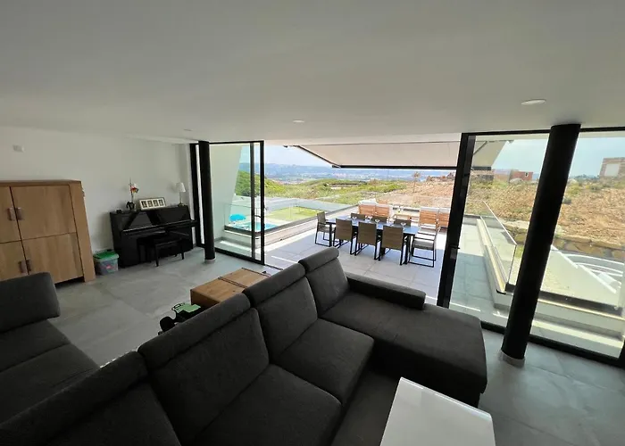 Villa Luxury With Heated Pool & Panoramic Ocean & Valley Views