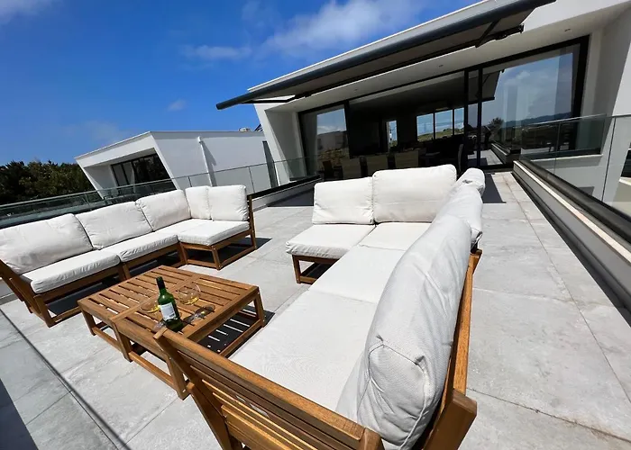 Luxury With Heated Pool & Panoramic Ocean & Valley Views * São Martinho do Porto