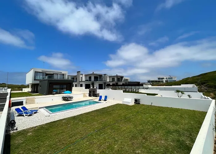 Luxury With Heated Pool & Panoramic Ocean & Valley Views Villa *