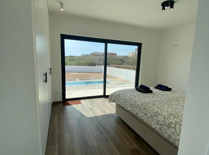 Luxury With Heated Pool & Panoramic Ocean & Valley Views Villa São Martinho do Porto