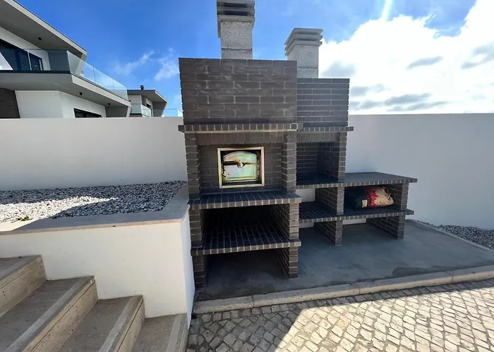 Luxury With Heated Pool & Panoramic Ocean & Valley Views